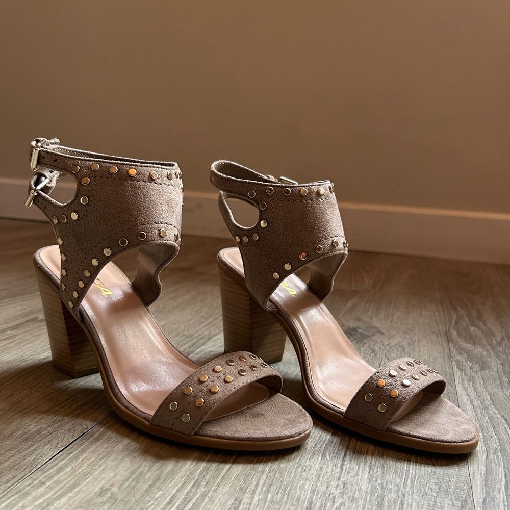 Chunky Heeled Sandal
